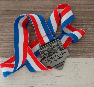 Standard triathlon medal T508