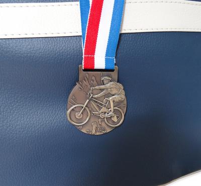 Standard cycling medal W203