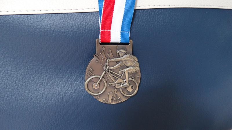 Voorraad fiets medaille W203
